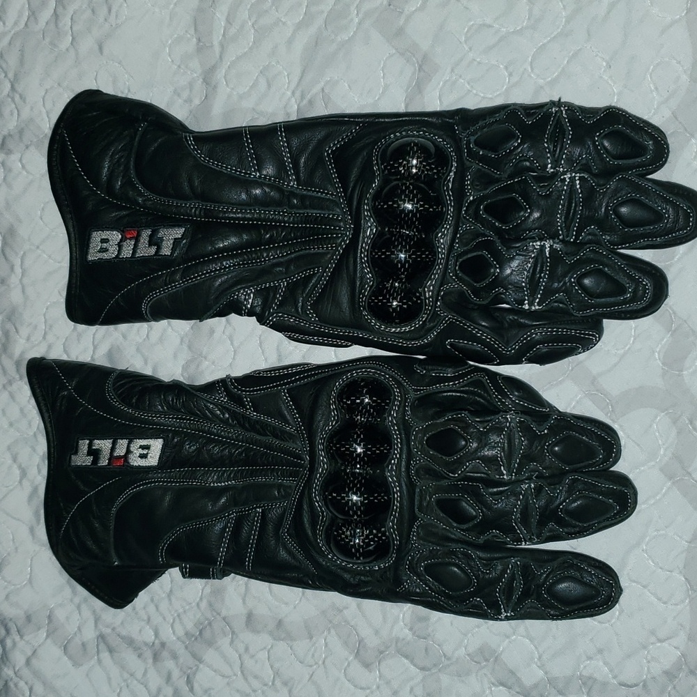 Motorcycle gloves